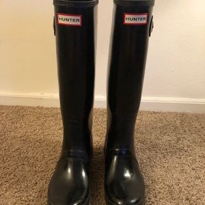 Tall Hunter Rain Boots! Great used condition.